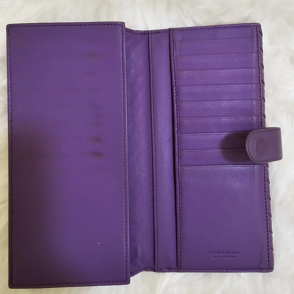 💕🎶🎉HOST PICK🎉🎶💕Authentic Bottega Veneta Intrecciato long wallet - Picture 5 of 17